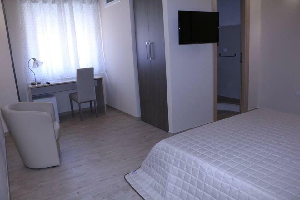 B&B Del Corso San Cataldo  Bagian luar foto