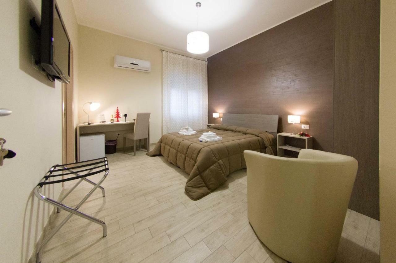B&B Del Corso San Cataldo  Bagian luar foto
