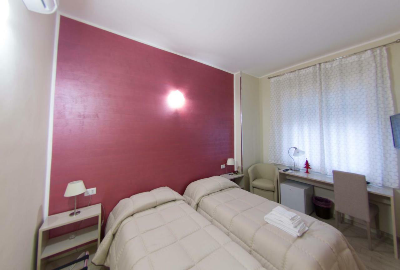 B&B Del Corso San Cataldo  Bagian luar foto