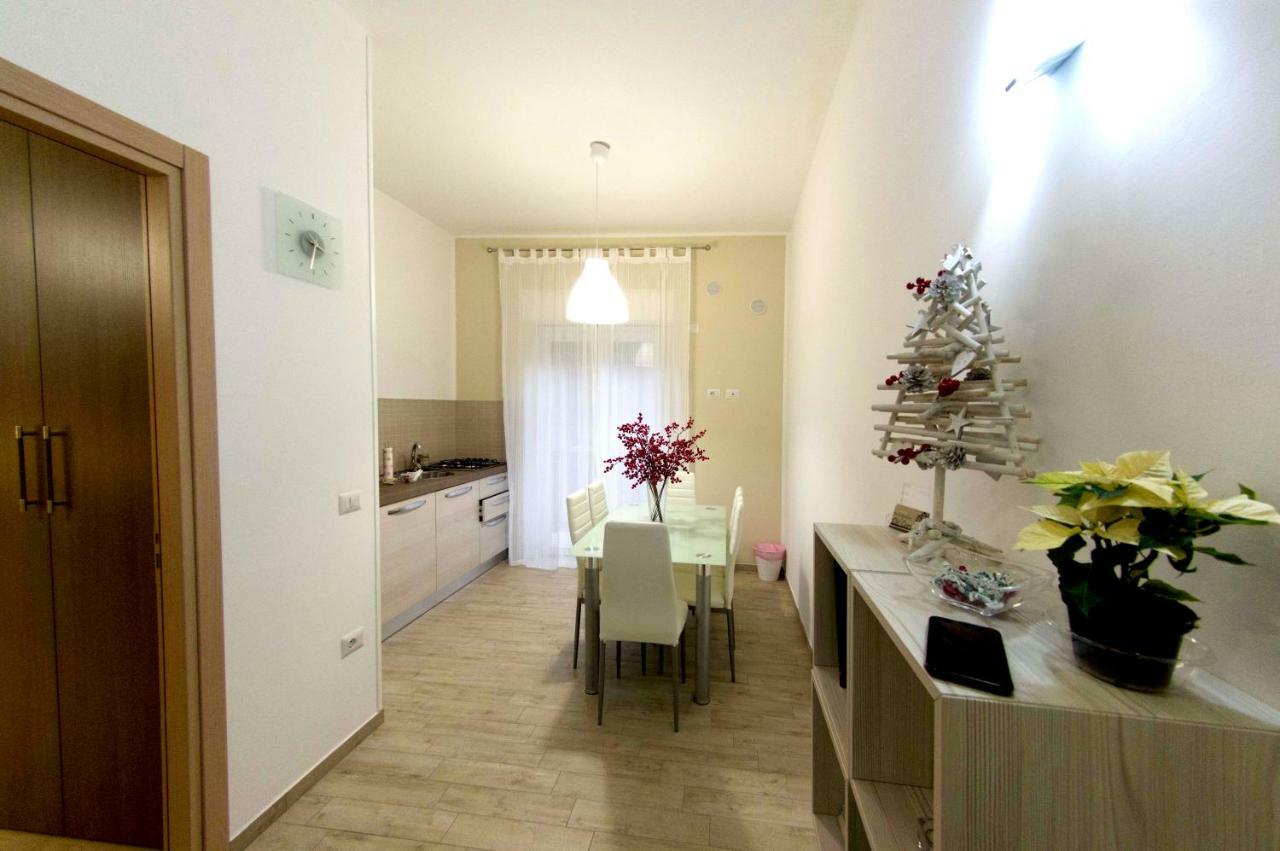 B&B Del Corso San Cataldo  Bagian luar foto