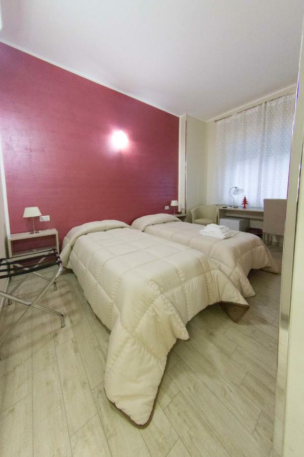 B&B Del Corso San Cataldo  Bagian luar foto