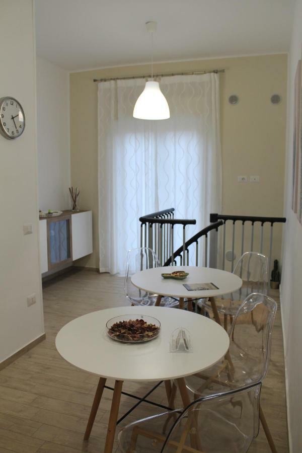 B&B Del Corso San Cataldo  Bagian luar foto
