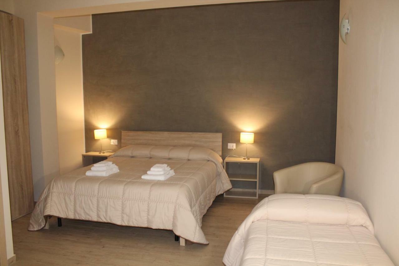 B&B Del Corso San Cataldo  Bagian luar foto