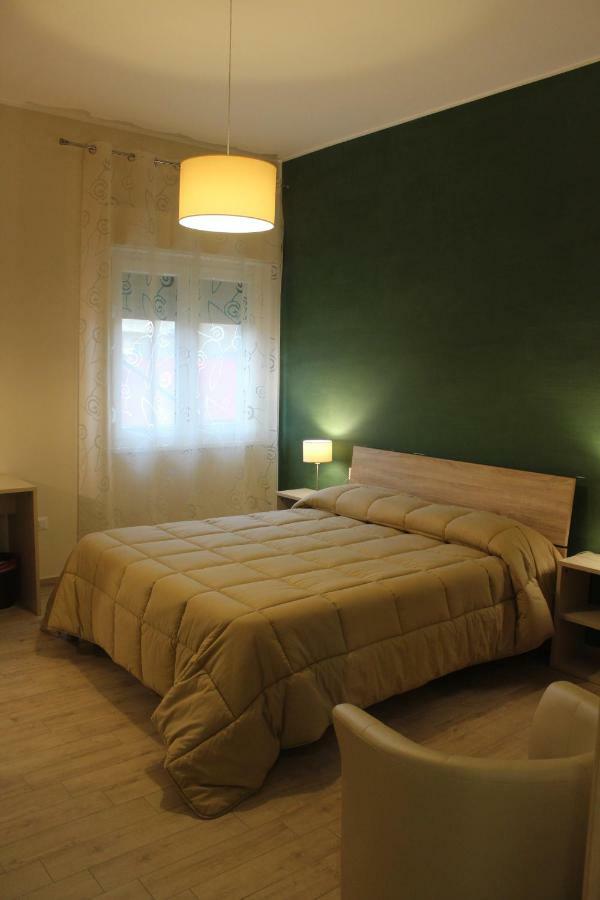B&B Del Corso San Cataldo  Bagian luar foto